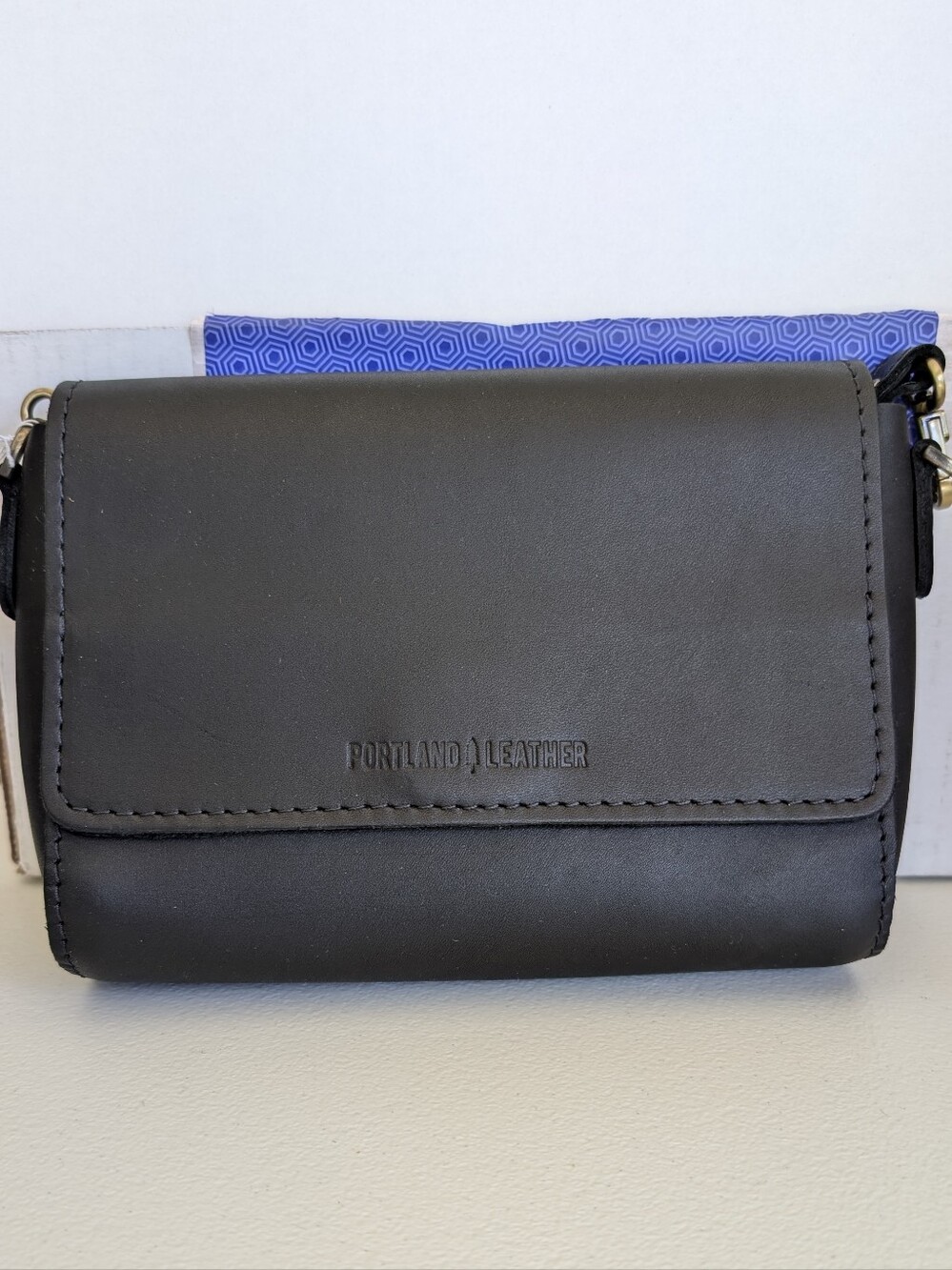 Smooth Black Metro Mini Crossbody